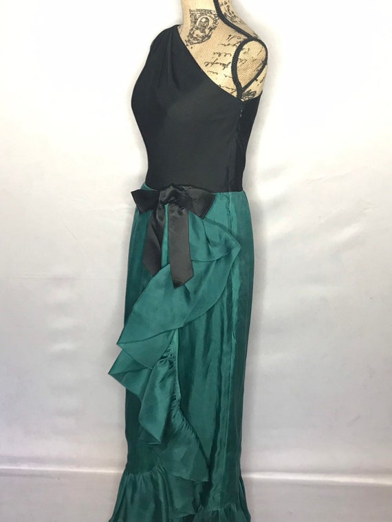 1960s dress/ Vintage 1960s one-shoulder wrap dress - image 3