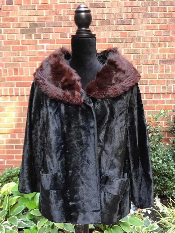 1950s coat/ Vintage 1950s faux fur coat - image 3