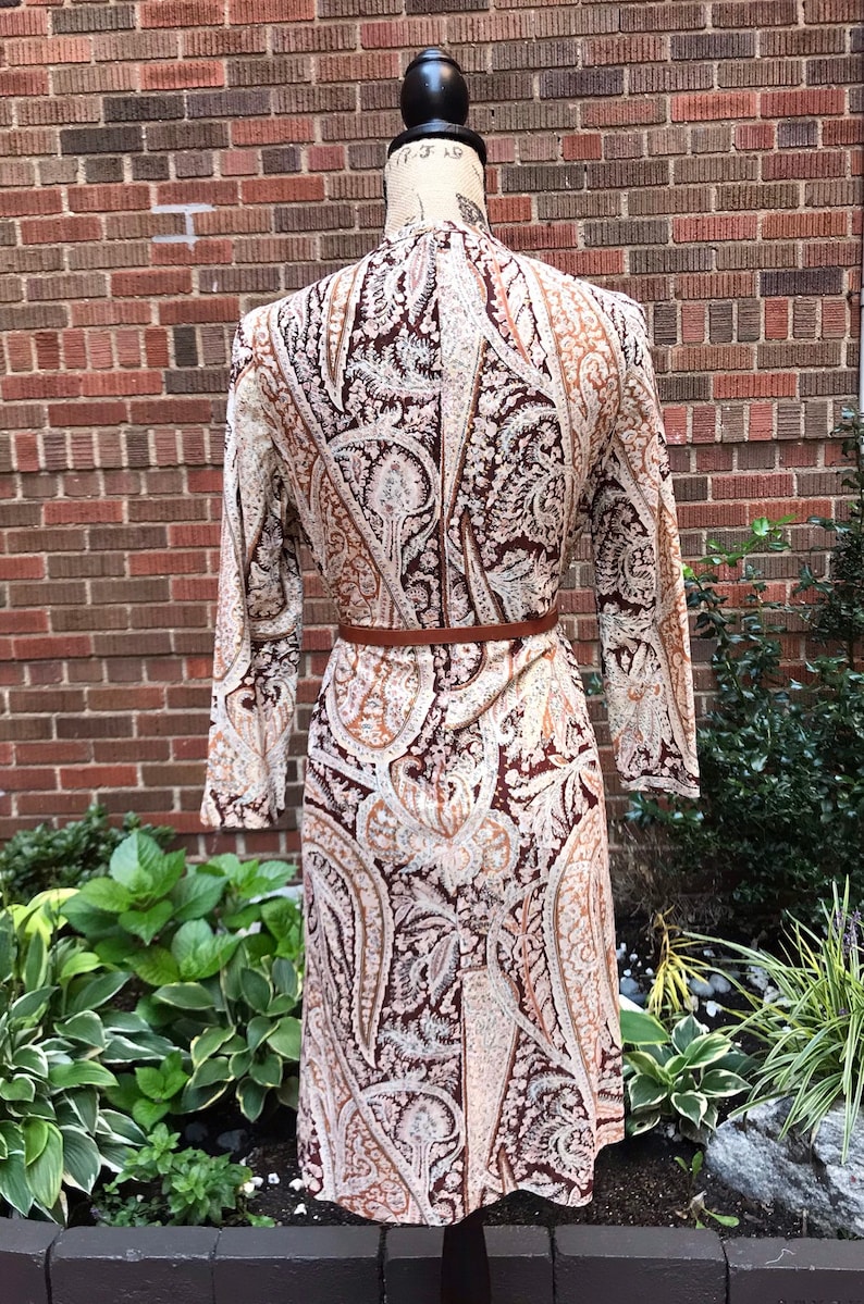 1960s dress Vintage 1960s Leslie Pomer shimmery paisley dress
