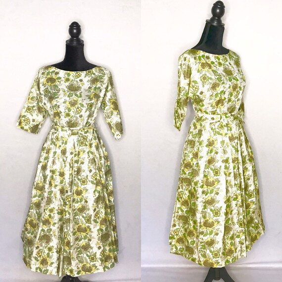 1950s dress/ Vintage 1950s floral dress