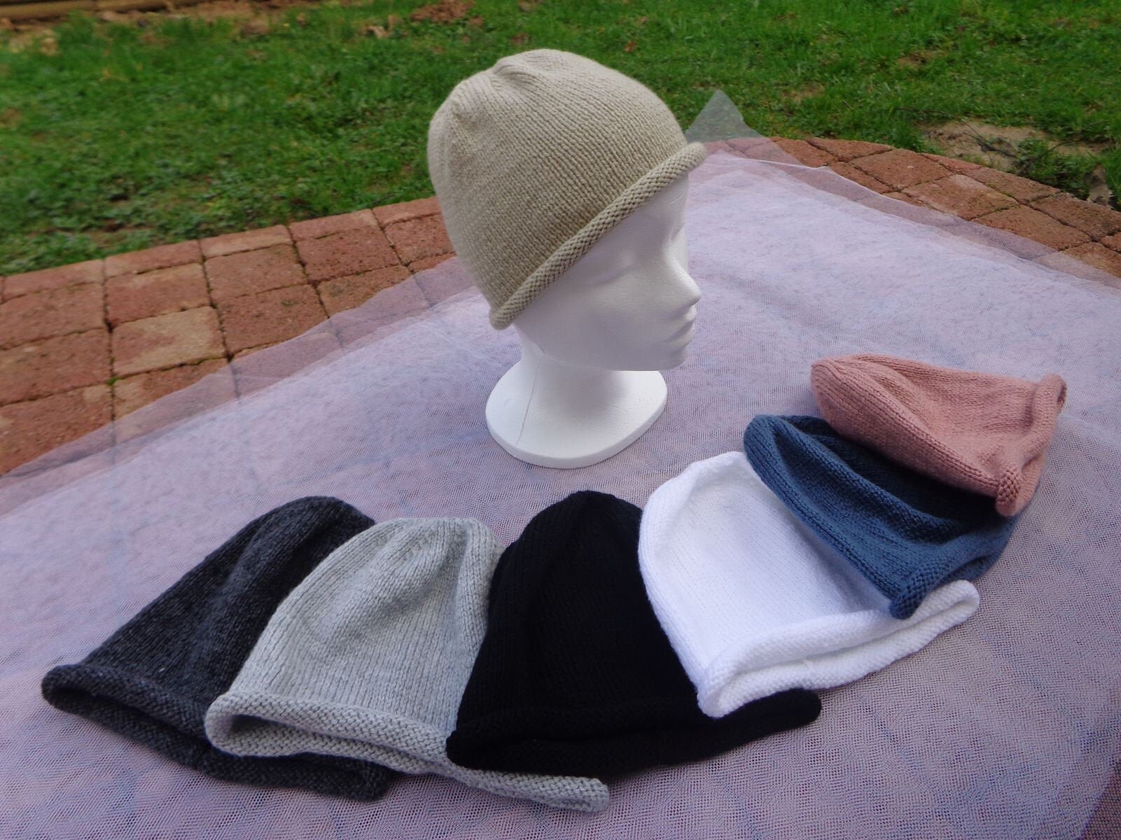 Bonnet anthracite double épaisseur en cachemire naturel et éthique du Népal. Accessoires Chapeaux et casquettes Chapeaux et bonnets dhiver Bonnets 