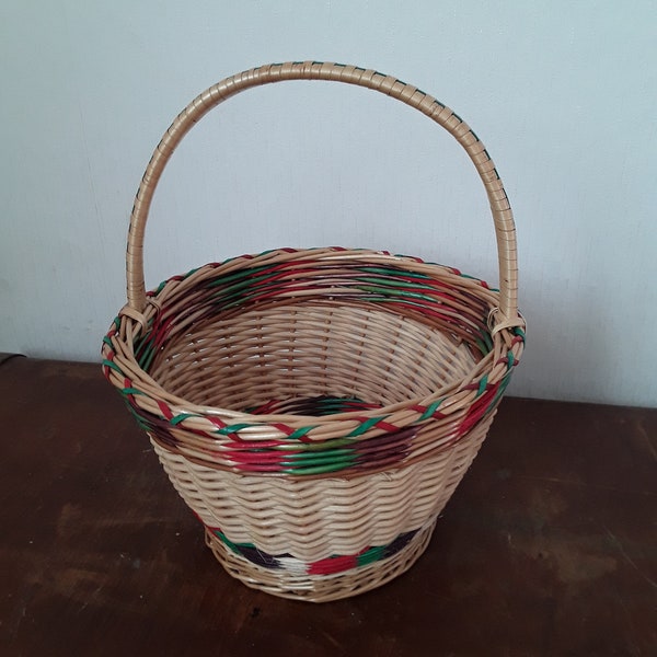 Handmade wicker basket handle basket five color egg basket sewing basket harvest basket boho storage Easter basket vintage boudoir brocante decoration