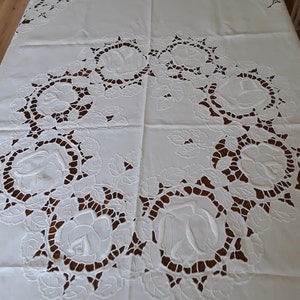 Fantastic antique handmade linen tablecloth XXL with Richelieu lace white embroidery & bobbin lace 180 x 240 cm vintage brocante country house decoration