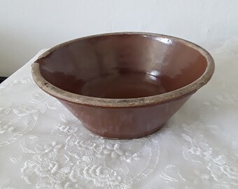 Alte Milchsatte Tonschale mit Ausguss Rührschüssel Bauernkeramik handgetöpfert ironstone antike Redware Bowl  Vintage Brocante Landhaus Deko