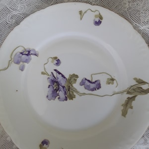 6 antique cake plates, breakfast plates, porcelain plates, iris flowers decor, relief, arched edge, Art Nouveau, vintage, brocante, country house decoration