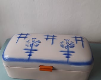 Antiker emaillierter Brotkasten Emailledose Brotdose weiß blaues Blumendekor Kitchen Enamel  30er Jahre  Vintage Brocante Landhaus Deko