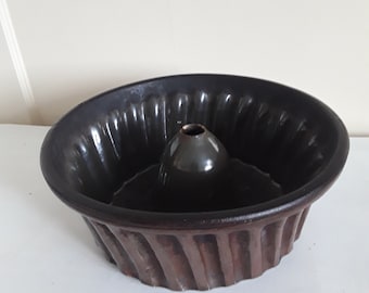 old guglhupf tin made of ceramic stoneware baking tin cake tin farmhouse ceramics hand-made redware vintage brocante country house home decor