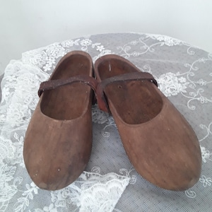 Alte handgemachte Holzschuhe Holzclogs Klompen Hollandschuhe Gartenschuhe  Bauernhausdekor Shabby rustikale Vintage Brocante Landhaus Deko