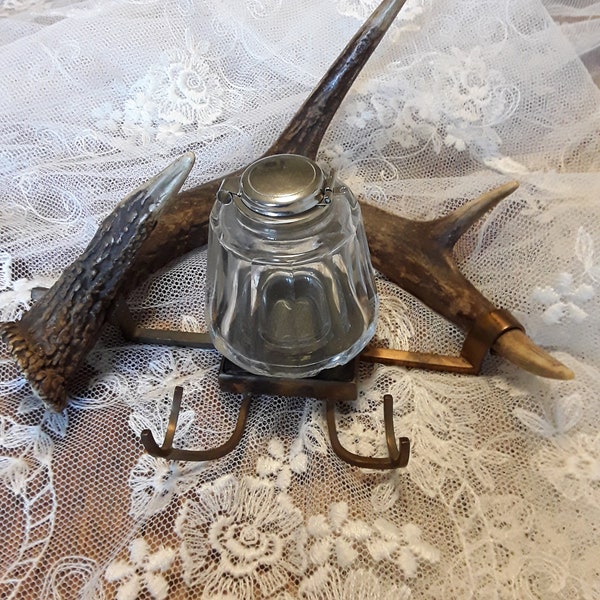 Oude inktpot met gewei staaf & pensteun bureauset gewei stand jachtkamer Victoriaanse vintage boudoir brocante decoratie