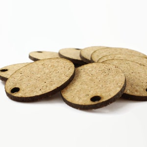 Pack of 10 DIY cork tags. Oval shape tags. Blank tags. Natural cork tags. Diy tags. DIY tags for wedding. Cork tags. Blank cork tags. Tags. image 4