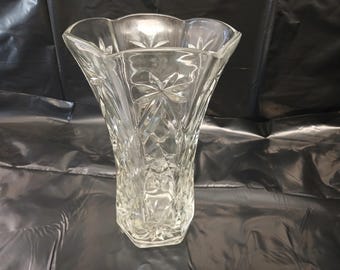 Vintage Anchor Hocking Star of David Prescut Tall Scalloped Rim Clear Glass Vase, 1990s Vintage Glass Home Decor, Heavy Transparent Vase