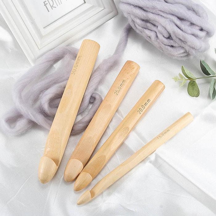 Crochet Hooks 15mm 20mm 25mm 30mm Wooden Crochet Set for Chunky Yarn,  Crocheting Huge Crochet Hooks