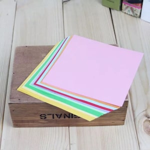 100 Stück mehrfarbiges Kraftpapier - Farbe Origami Papier - DIY Scrapbooking, Kartenherstellung, Geschenk