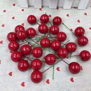 100 Pack Artificial Berries - Fake Christmas Cherries - DIY Wreath Making Decor - Flower Arrangements