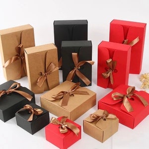 Lot de 30 coffrets cadeaux avec ruban - Boîtes kraft de Noël - Cadeaux de mariage - 4 couleurs