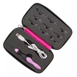 9 in 1 Light Up Crochet Hook Set - Rechargeable LED Weaving Tool - 9 Head Sizes - USB Powered