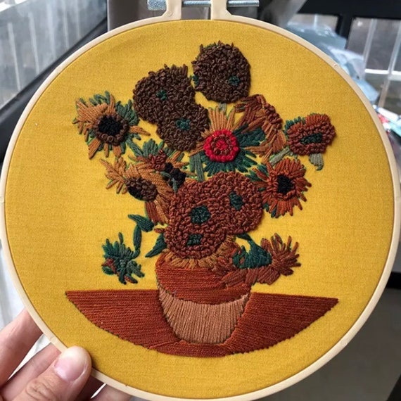 Hand Embroidery Kit for Beginners 20cm - Embroidery Design - DIY Needlework Craft Project with Pattern - Modern Embroidery  Flower Bouquet