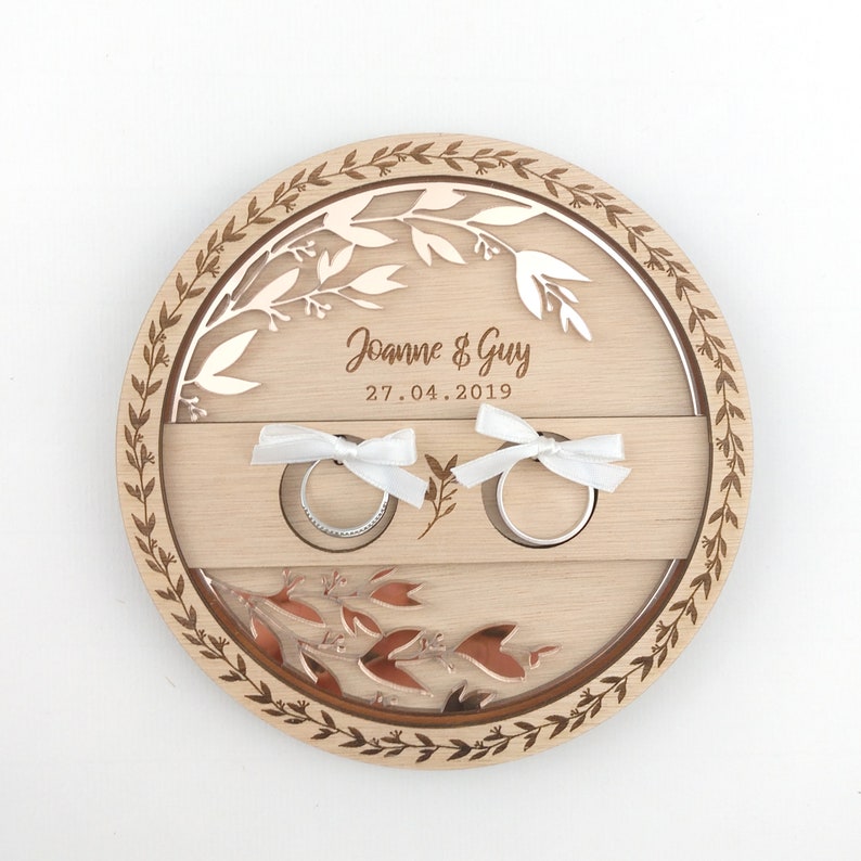 Porta anillos de boda de madera personalizado, porta anillos de boda de campo imagen 3