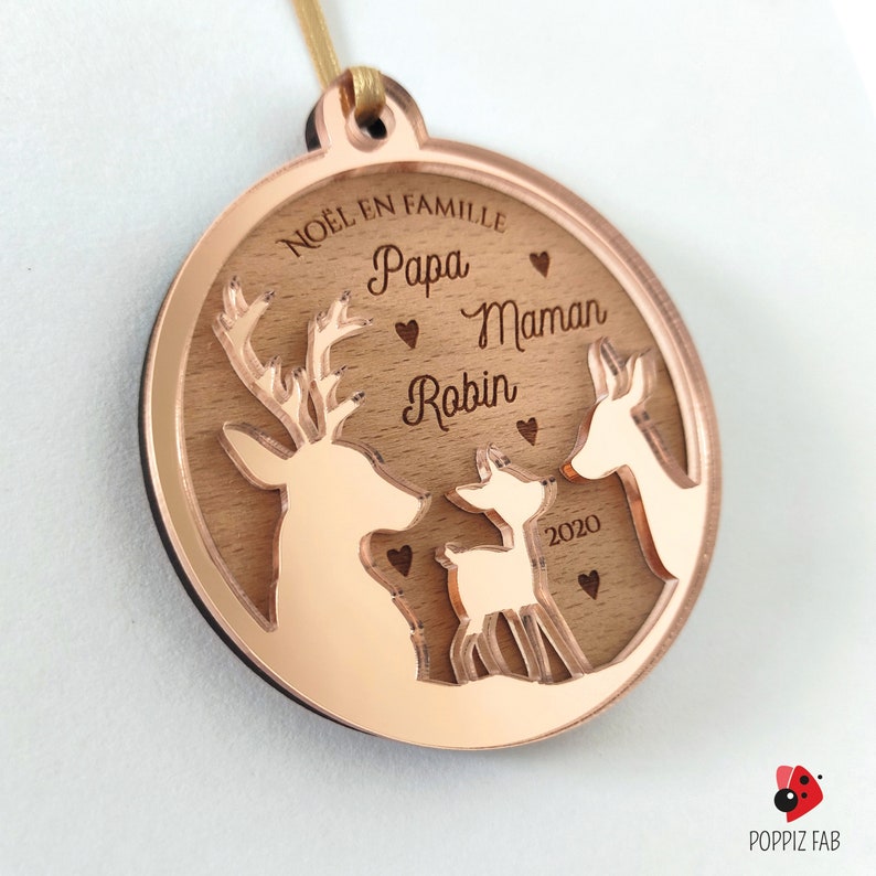 Palla di Natale in legno personalizzata Famiglia di cervi, cervi, cerbiatti Natale in famiglia Plexi Rose miroir