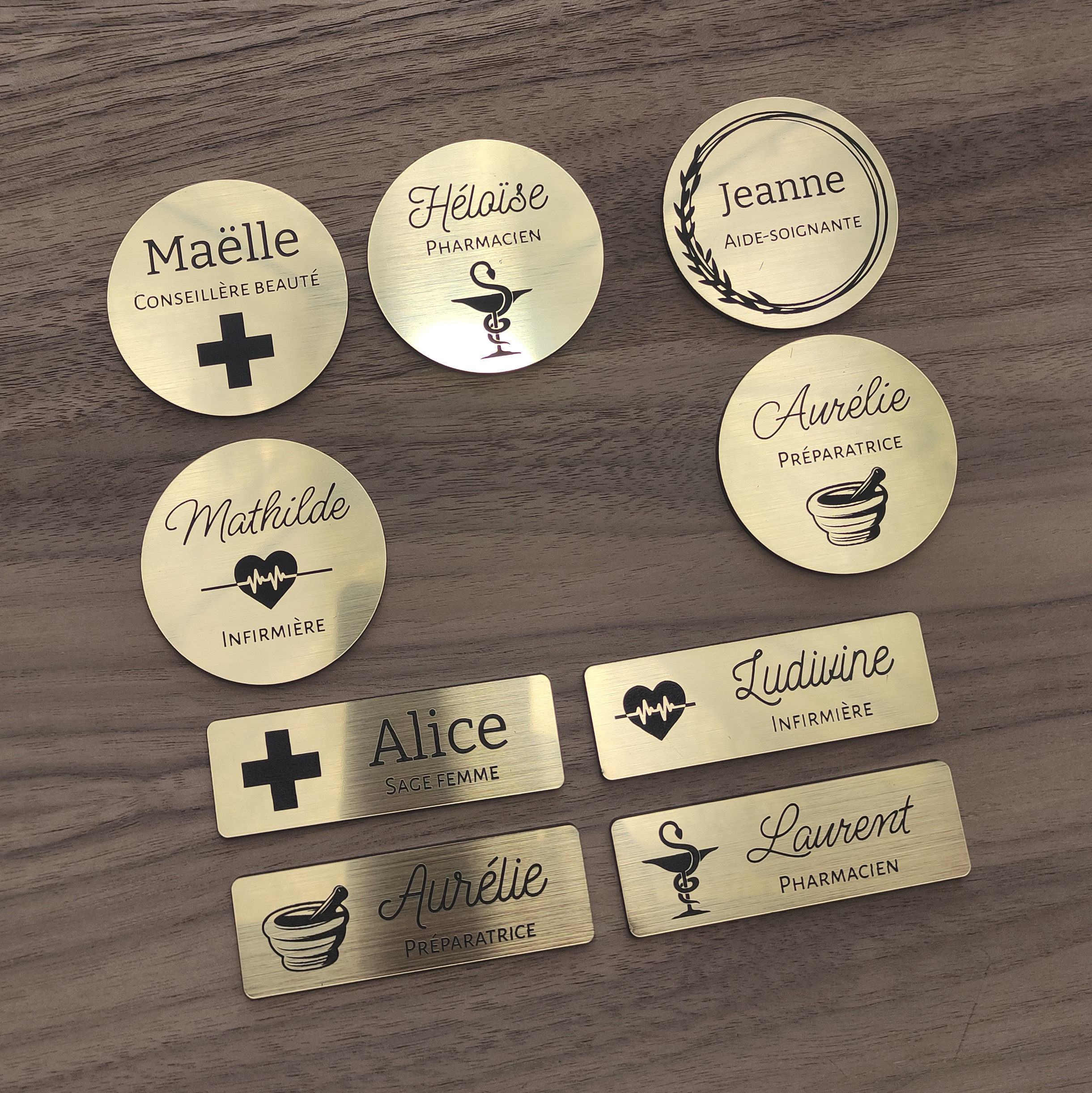 Personalized Name Golden Pharmacy Badge, Pharmacist/Preparer/Nurse/Midwife/Caregiver Magnet, Gift for Medical Staff