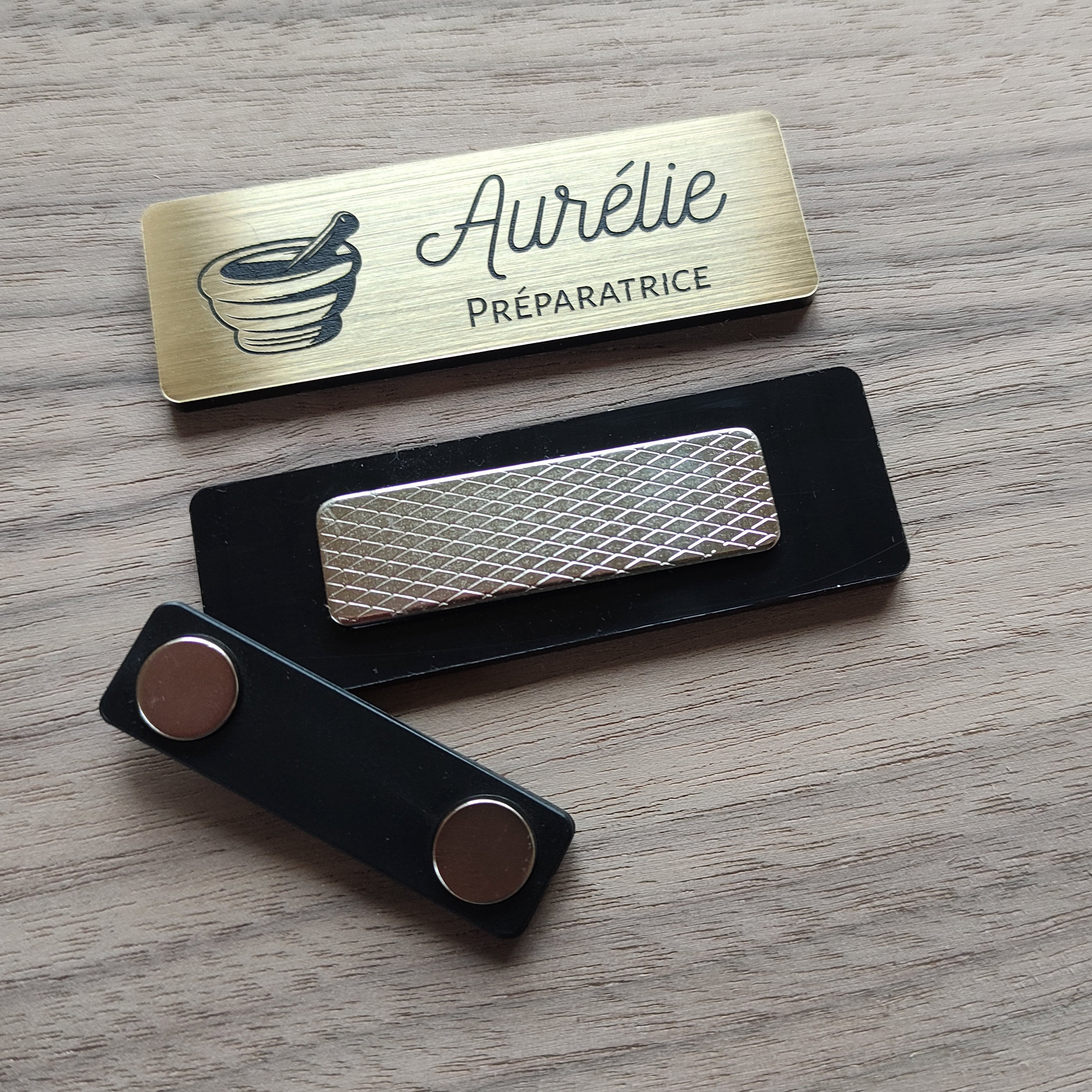 Personalized Name Golden Pharmacy Badge, Pharmacist/Preparer/Nurse/Midwife/Caregiver Magnet, Gift for Medical Staff