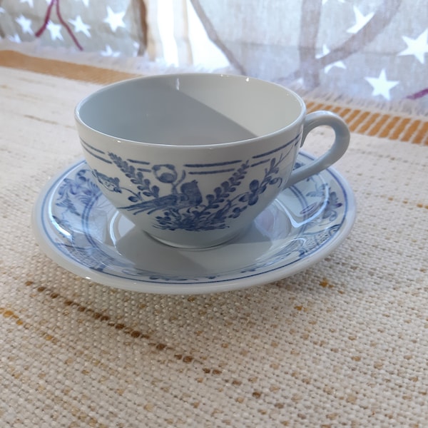 Sweden 1744 RORSTRAND Tea cup and saucer, Sweden BLUE BIRD, 382 vdn F 555 Blue White porcelain Old Blue white tea cup Saucer set (08)