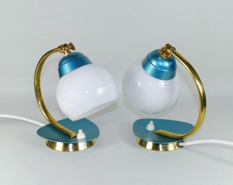 Lampes de table uniques paire de petits coups de marteau en laiton années 60 veilleuse bleue petit culte unique des années 60 vintage upcycling milieu du siècle