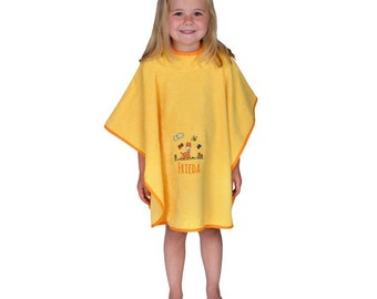 Poncho gelb mit Kapuze Giraffen-Motiv und Name bestickt Badeponcho Geschenk zur Geburt Geburtstag oder Taufe