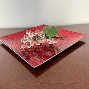 Clear Glass Bunch of Grapes