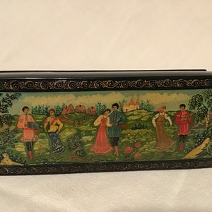 Vintage Gorgeous Msteyora Lacquer Miniature Painting Jewelry Trinket Box