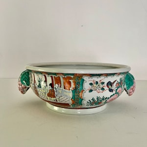 Vintage Porcelain Oriental Large Bowl Grape Handles
