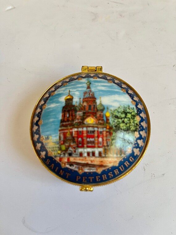 Vintage Gorgeous Porcelain Trinket Jewelry Box - image 2