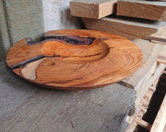 Twisted wooden bowl