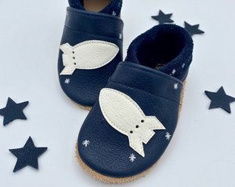 Children's leather slippers with rockets in blue with cream, crawling shoes for the youngest