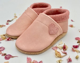 Children's shoes made of leather plain pink with heart, crawling shoes for babies