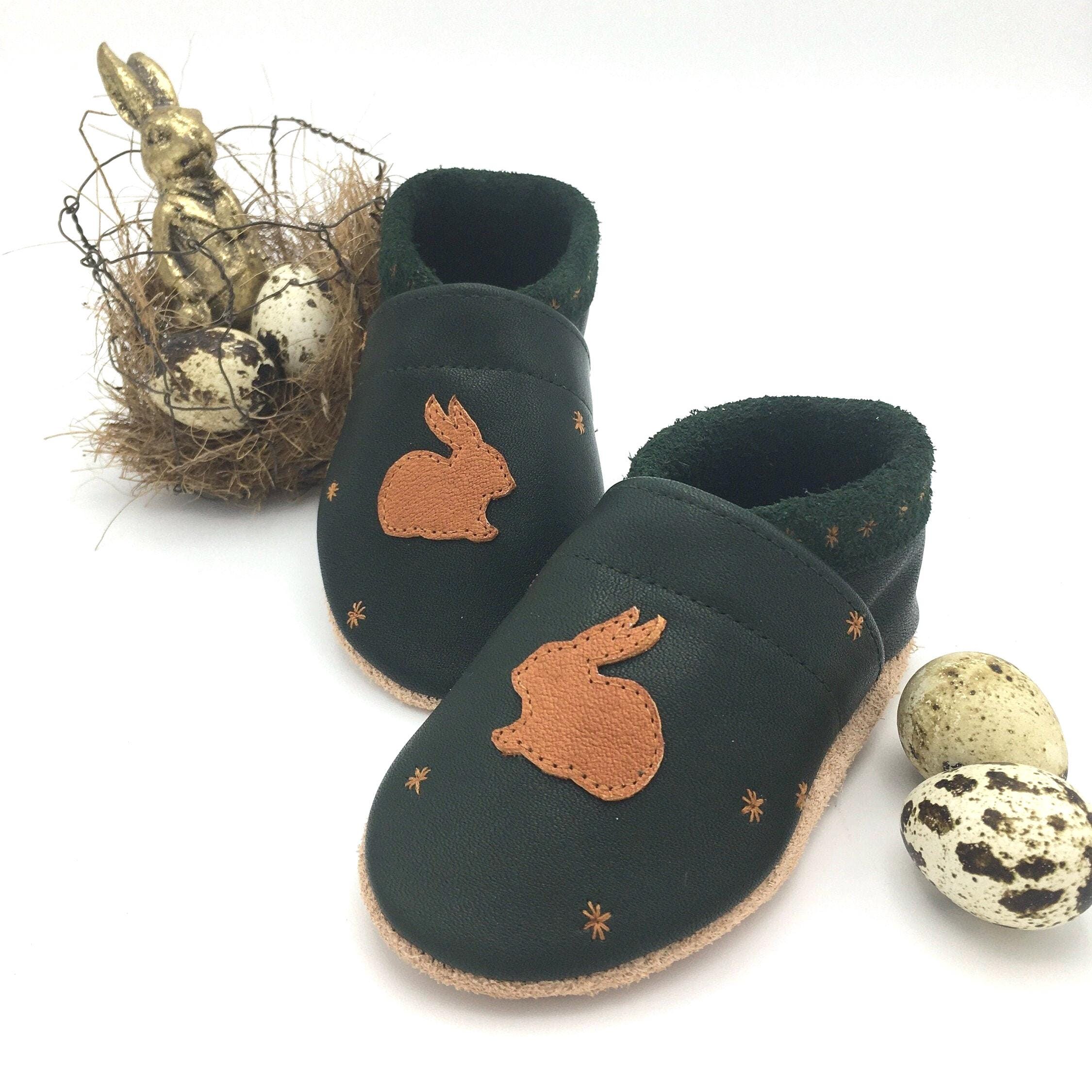 Baby and children's shoes with rabbit appliqué, calming nature motif,  crawling and children's shoes, personalization possible
