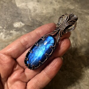 Handmade Flashy Labradorite Pendant: Copper Wire Wrapped Jewelry - Made in the USA 0385 画像 4