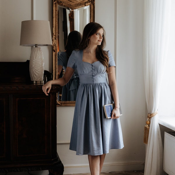 CORDIS LEN, Kurzarm, Herzausschnitt, Retro-Kleid, inspiriert von der Mode der 1940er Jahre.