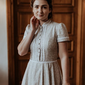 STELLA twigs on beige, cotton dress with lace,dress with a stand-up collar, short sleeves, retro dress, inspired by the fashion of the 40s. zdjęcie 7