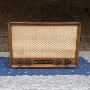Vintage wooden radio Autophon Chasseral E-75, vintage wooden 1950&#39;s radio