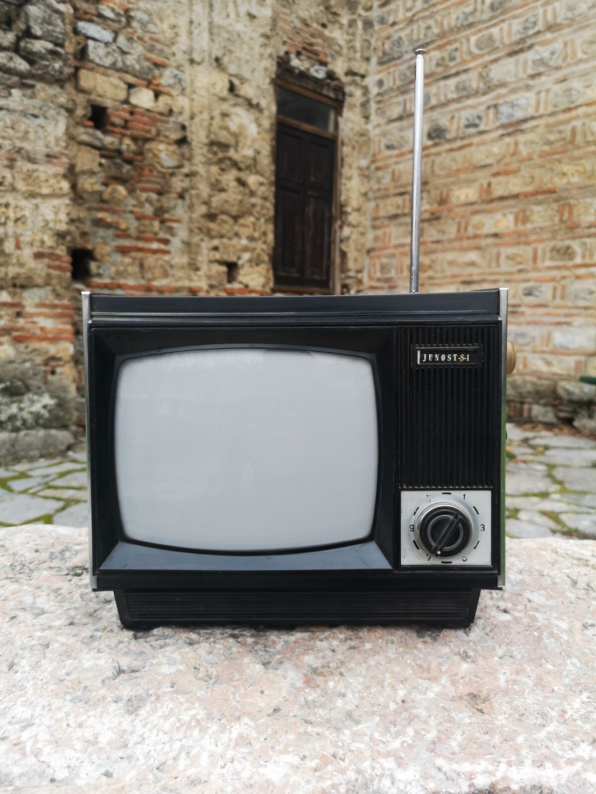 Vintage minitv USSR 1970's televisie zwartwit draagbare Etsy Nederland