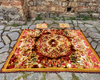 High quality vintage velvet bedspread, set of bedspread and two pillow covers