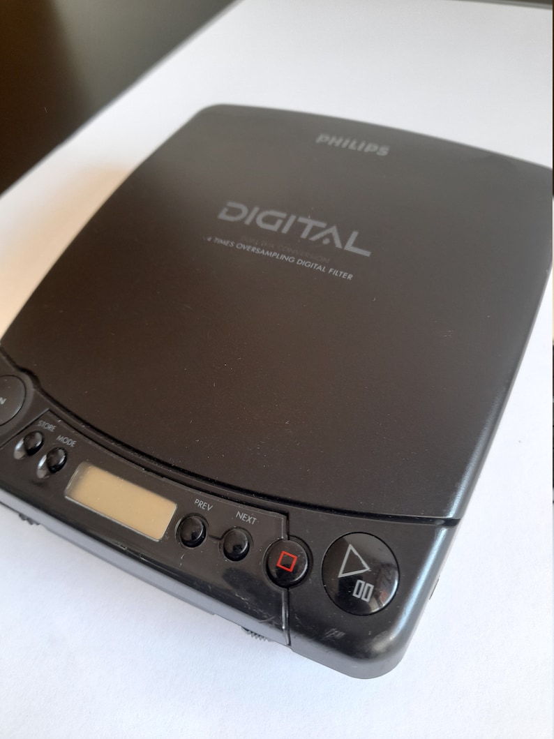 Portable Phillips compact disc player, Phillips AZ 6811 portable CD player for parts image 3