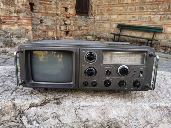Nippon FS-921 Tv-radio-cassette Recorder, Vintage Multi