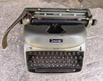 Tops Sava typewriter, vintage 1970s portable manual typewriter, Macedonian Cyrillic alphabet
