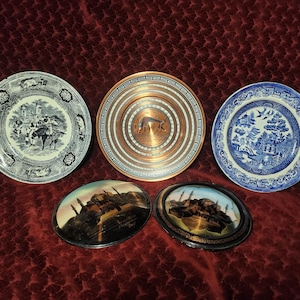 Lot of 5 wall plates, vintage decorative and collectible wall plates