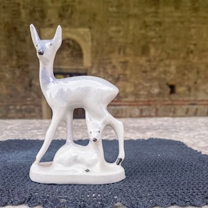 Niedliche Reh und Reh Porzellan Figur, Vintage 1970er Jahre Reh Porzellan Figur