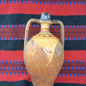 Gran jarra de cerámica hecha a mano, jarra de arcilla antigua hecha a mano