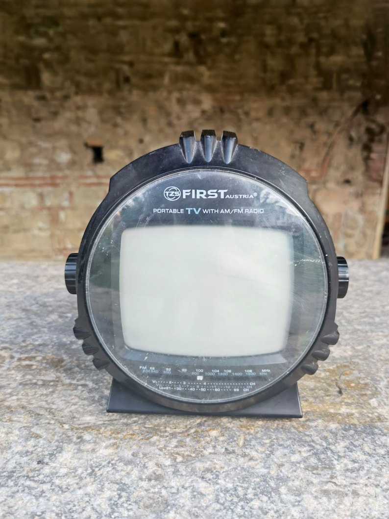 Mini Portable TV and Radio, Vintage Fist Portable TV and Radio Combo ...