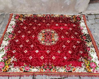 Large velvet blanket, great condition vintage velvet bed cover